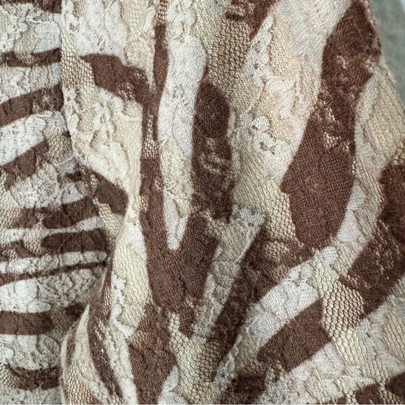 Chicos Zebra Lace zee 3/4 sleeve Cardigan Sweater blazer size 1 or medium - Picture 6 of 10